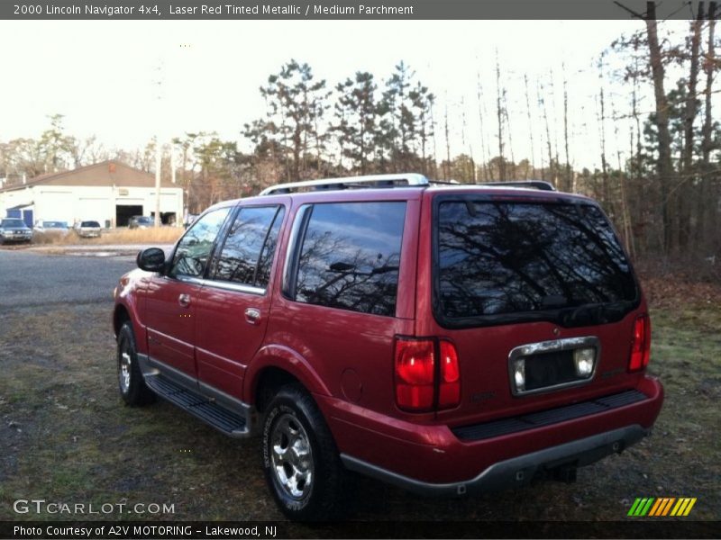 Laser Red Tinted Metallic / Medium Parchment 2000 Lincoln Navigator 4x4