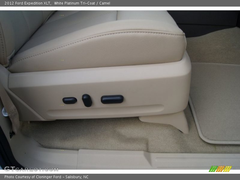 White Platinum Tri-Coat / Camel 2012 Ford Expedition XLT