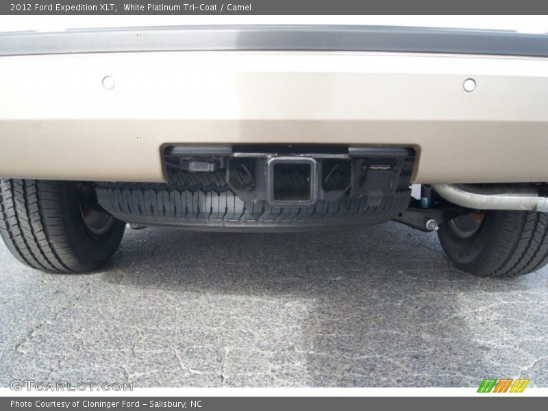 White Platinum Tri-Coat / Camel 2012 Ford Expedition XLT