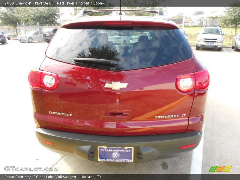 Red Jewel Tintcoat / Ebony 2009 Chevrolet Traverse LT