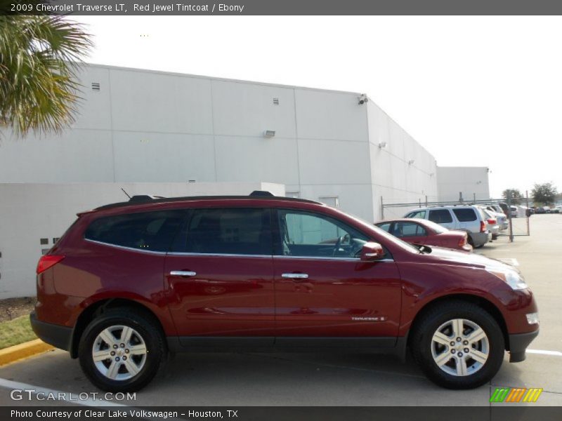 Red Jewel Tintcoat / Ebony 2009 Chevrolet Traverse LT