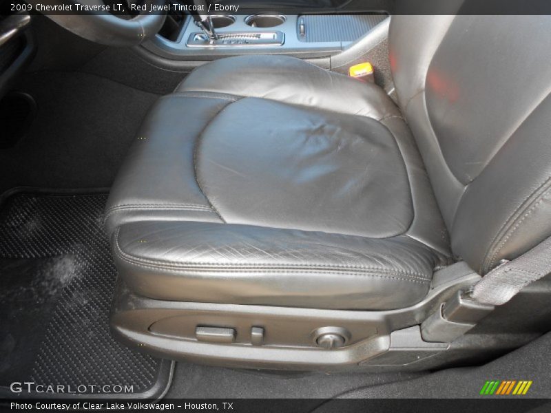 Red Jewel Tintcoat / Ebony 2009 Chevrolet Traverse LT
