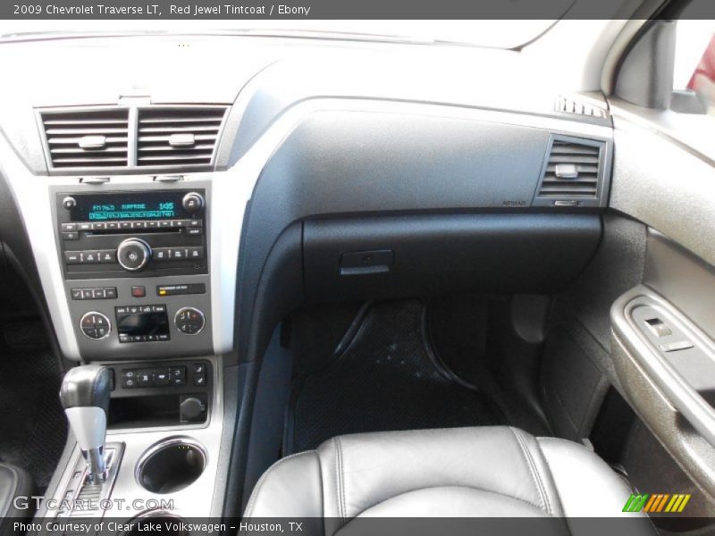 Red Jewel Tintcoat / Ebony 2009 Chevrolet Traverse LT