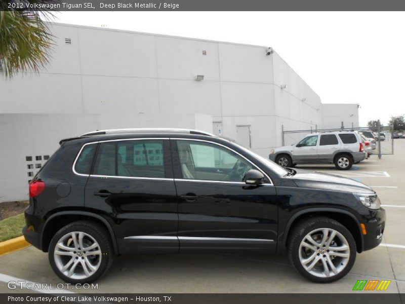 Deep Black Metallic / Beige 2012 Volkswagen Tiguan SEL