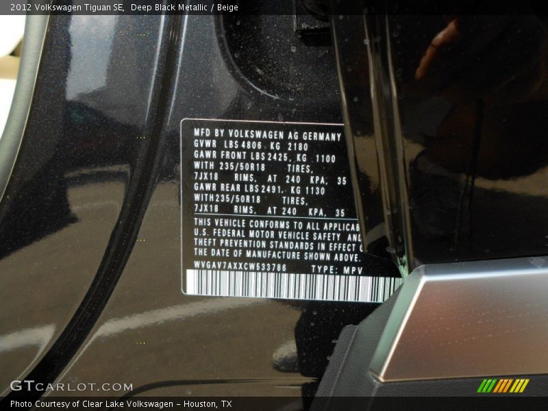 Deep Black Metallic / Beige 2012 Volkswagen Tiguan SE