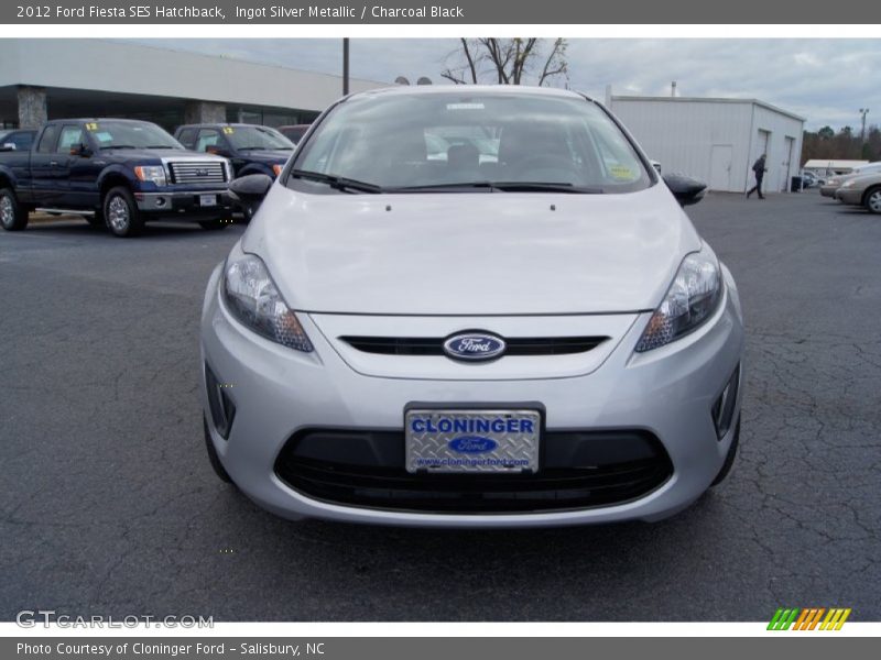 Ingot Silver Metallic / Charcoal Black 2012 Ford Fiesta SES Hatchback
