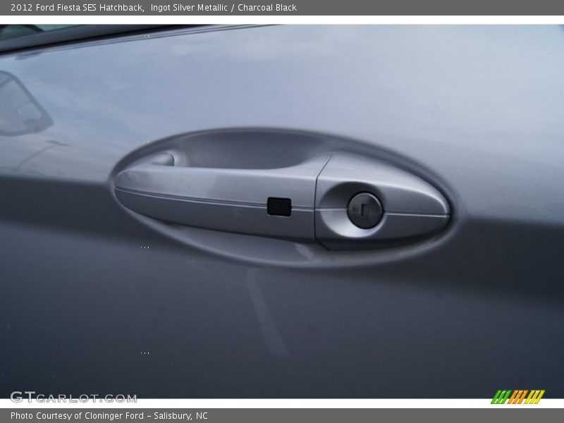 Ingot Silver Metallic / Charcoal Black 2012 Ford Fiesta SES Hatchback
