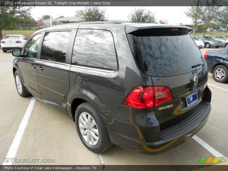 Twilight Gray Metallic / Aero Gray 2012 Volkswagen Routan SE