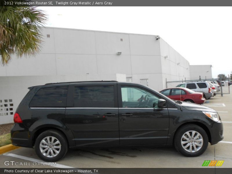 Twilight Gray Metallic / Aero Gray 2012 Volkswagen Routan SE