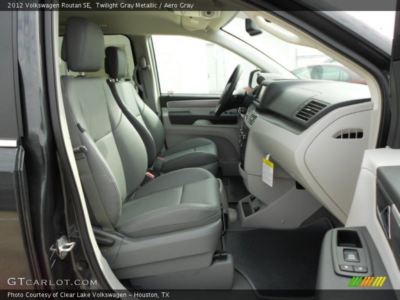  2012 Routan SE Aero Gray Interior
