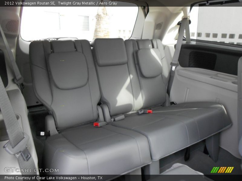  2012 Routan SE Aero Gray Interior