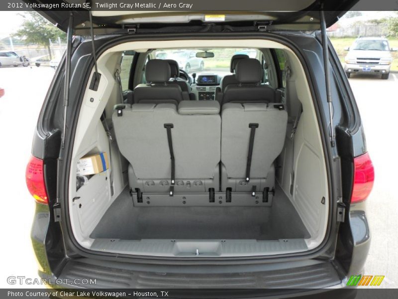 Twilight Gray Metallic / Aero Gray 2012 Volkswagen Routan SE