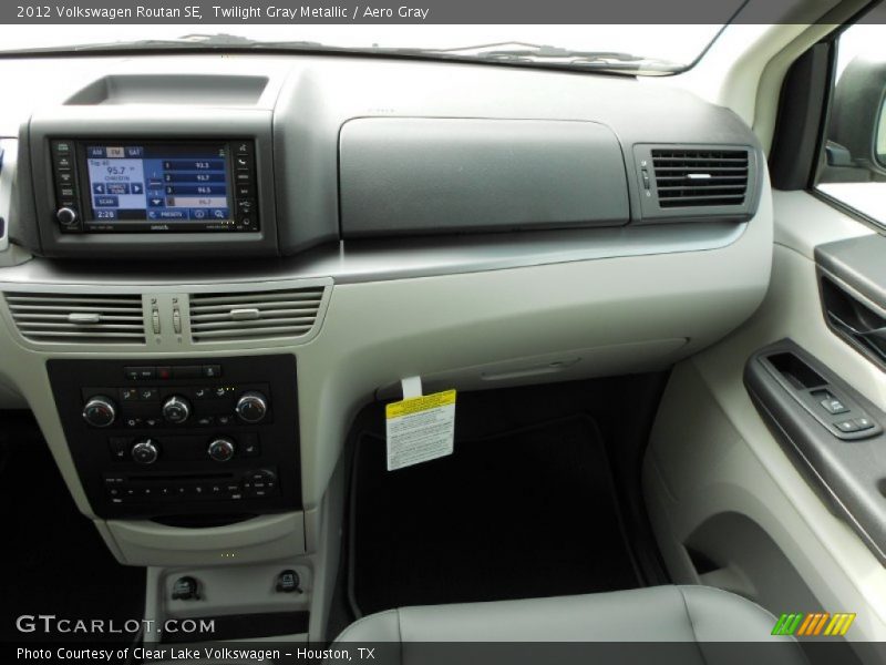 Twilight Gray Metallic / Aero Gray 2012 Volkswagen Routan SE
