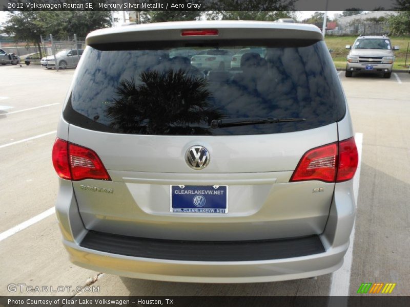 Mercury Silver Metallic / Aero Gray 2012 Volkswagen Routan SE