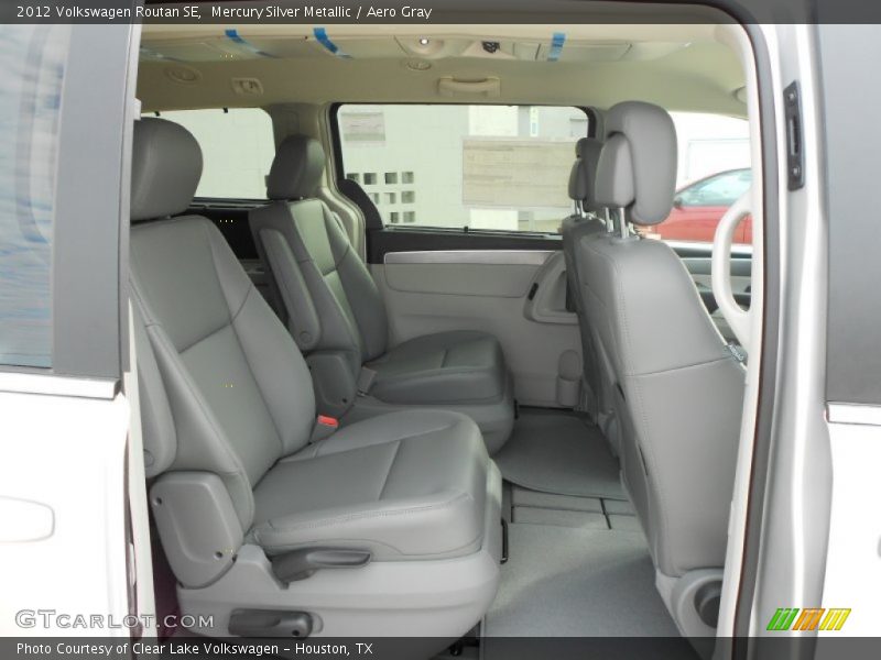  2012 Routan SE Aero Gray Interior