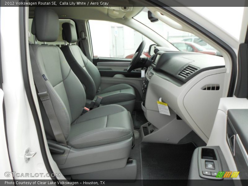  2012 Routan SE Aero Gray Interior