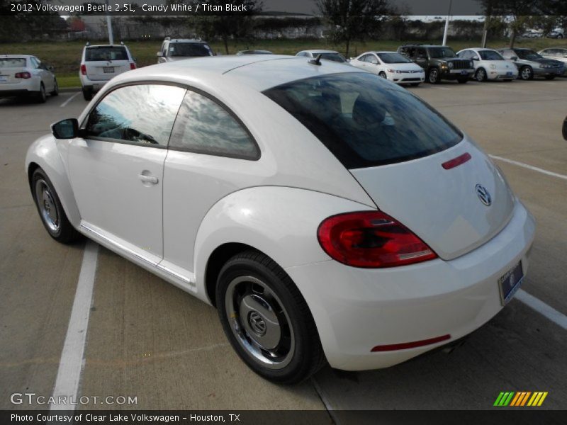 Candy White / Titan Black 2012 Volkswagen Beetle 2.5L