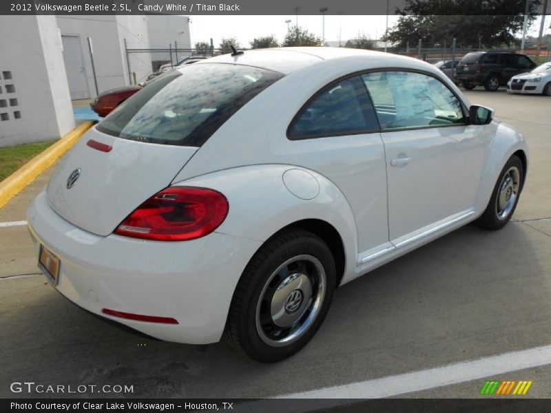 Candy White / Titan Black 2012 Volkswagen Beetle 2.5L