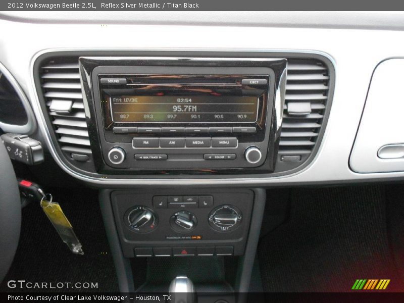 Reflex Silver Metallic / Titan Black 2012 Volkswagen Beetle 2.5L