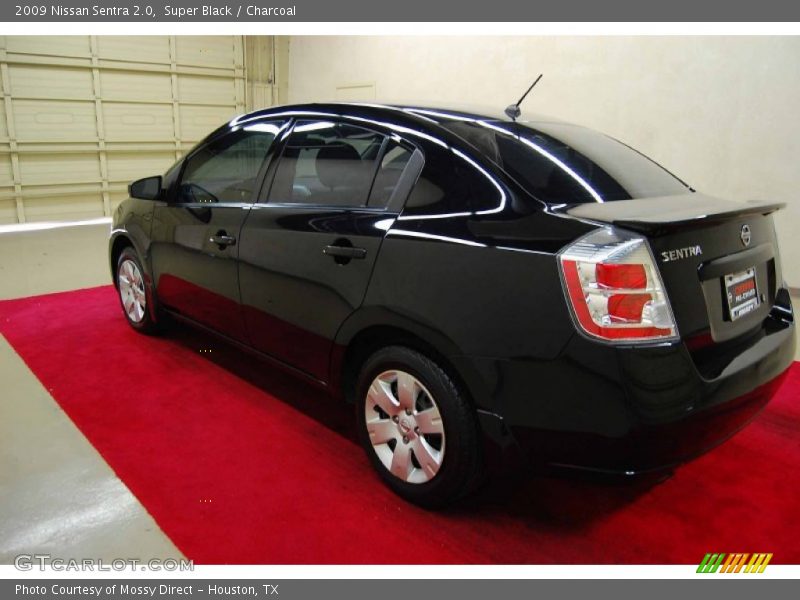 Super Black / Charcoal 2009 Nissan Sentra 2.0