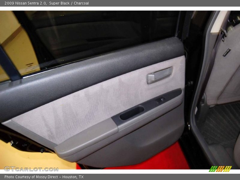 Super Black / Charcoal 2009 Nissan Sentra 2.0
