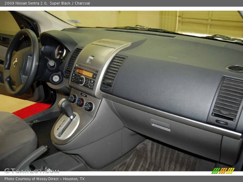 Super Black / Charcoal 2009 Nissan Sentra 2.0