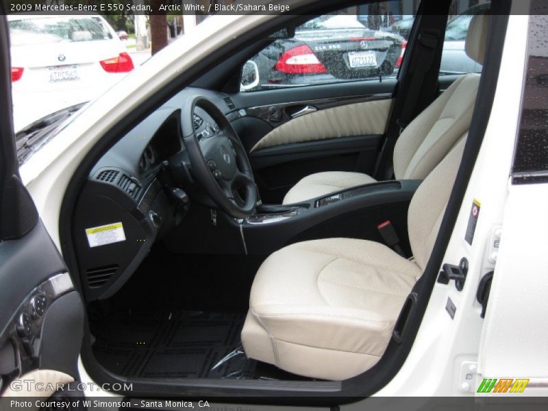 Arctic White / Black/Sahara Beige 2009 Mercedes-Benz E 550 Sedan