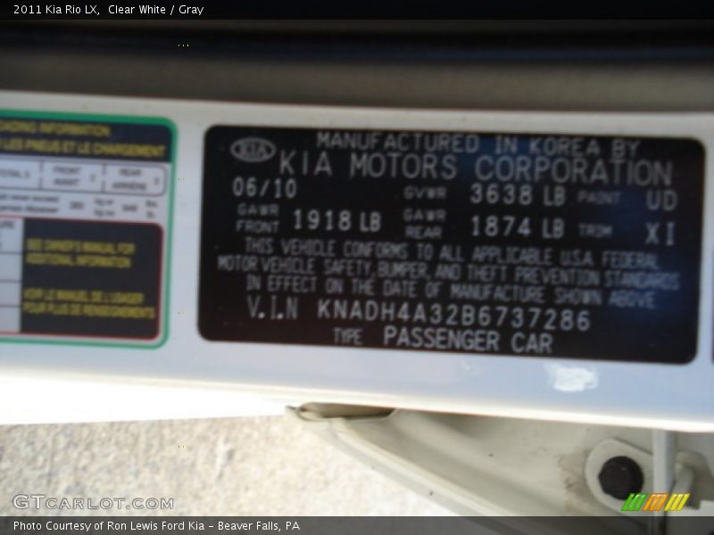 Clear White / Gray 2011 Kia Rio LX