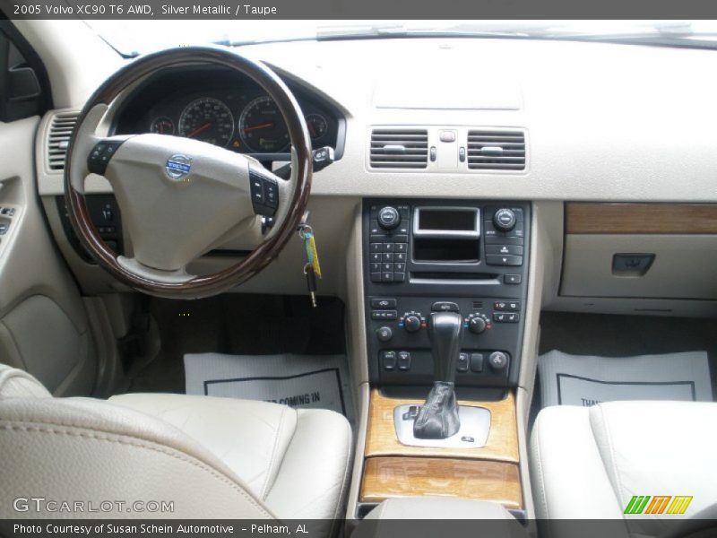 Silver Metallic / Taupe 2005 Volvo XC90 T6 AWD