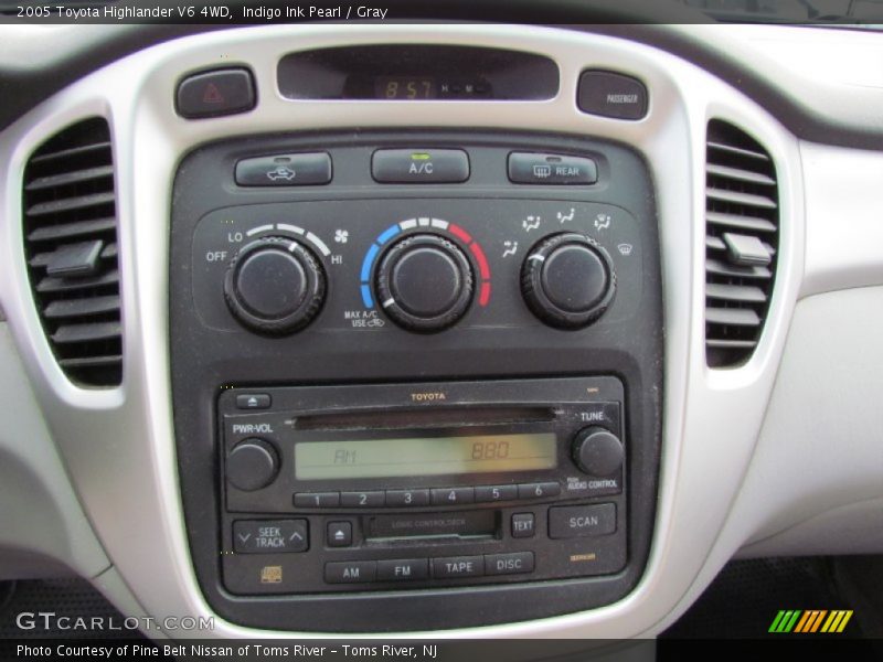 Indigo Ink Pearl / Gray 2005 Toyota Highlander V6 4WD