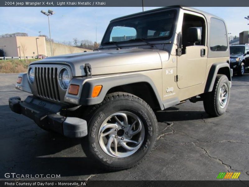 Light Khaki Metallic / Khaki 2004 Jeep Wrangler X 4x4
