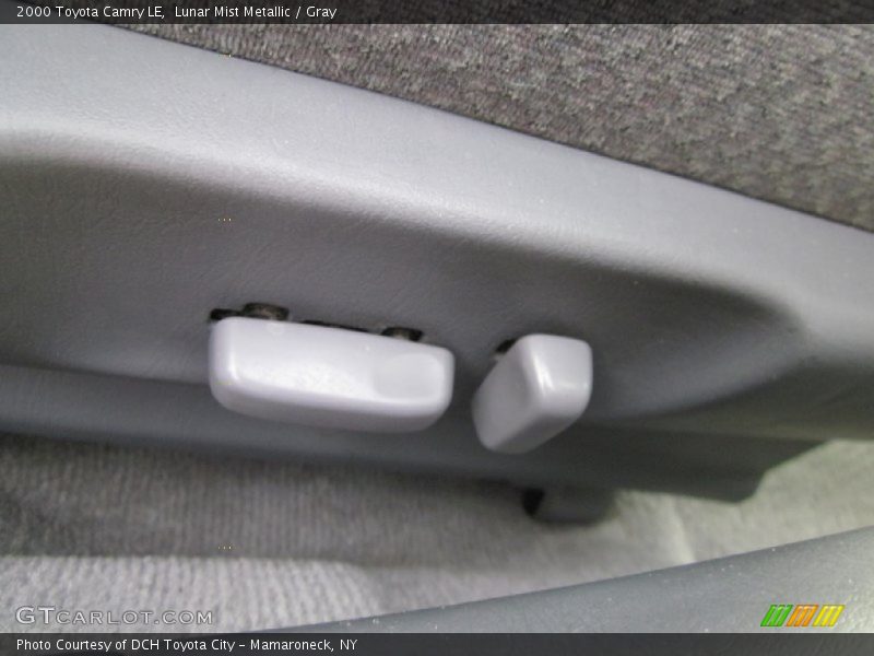 Lunar Mist Metallic / Gray 2000 Toyota Camry LE