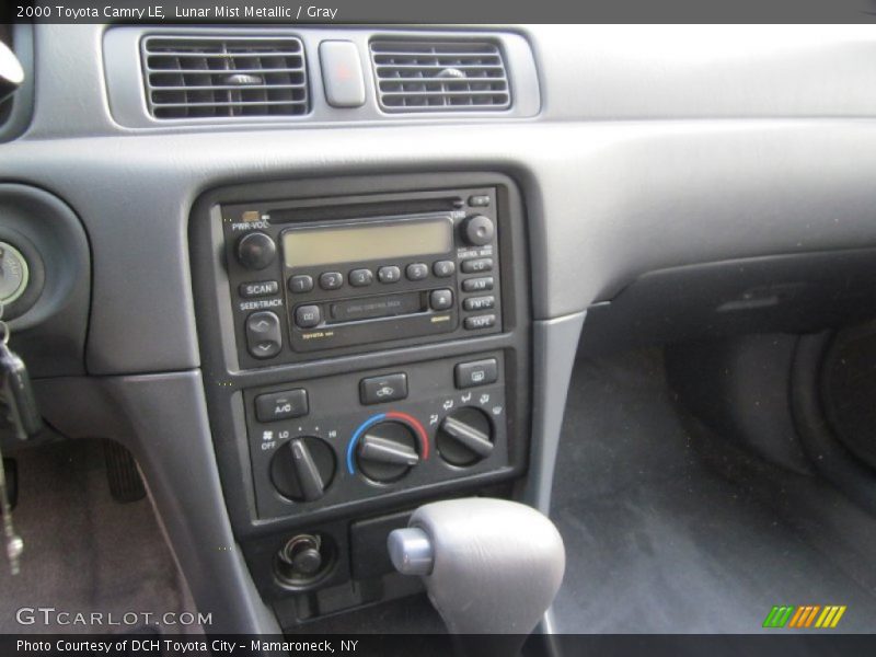 Lunar Mist Metallic / Gray 2000 Toyota Camry LE