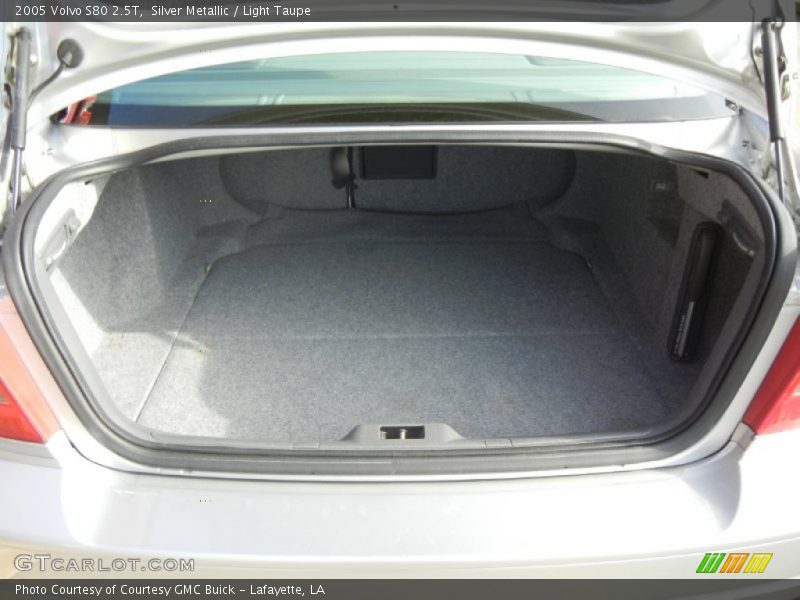 Silver Metallic / Light Taupe 2005 Volvo S80 2.5T