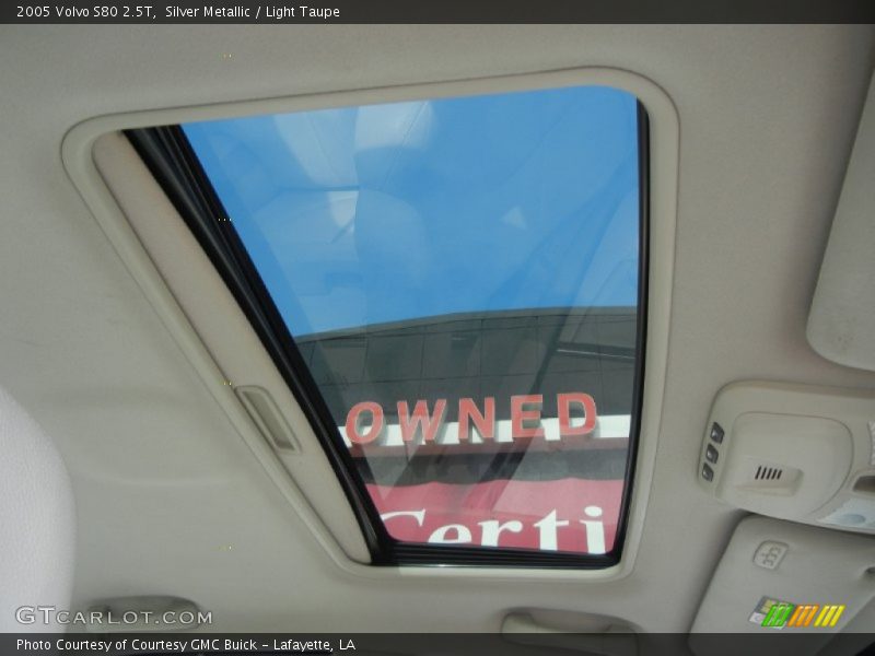 Silver Metallic / Light Taupe 2005 Volvo S80 2.5T