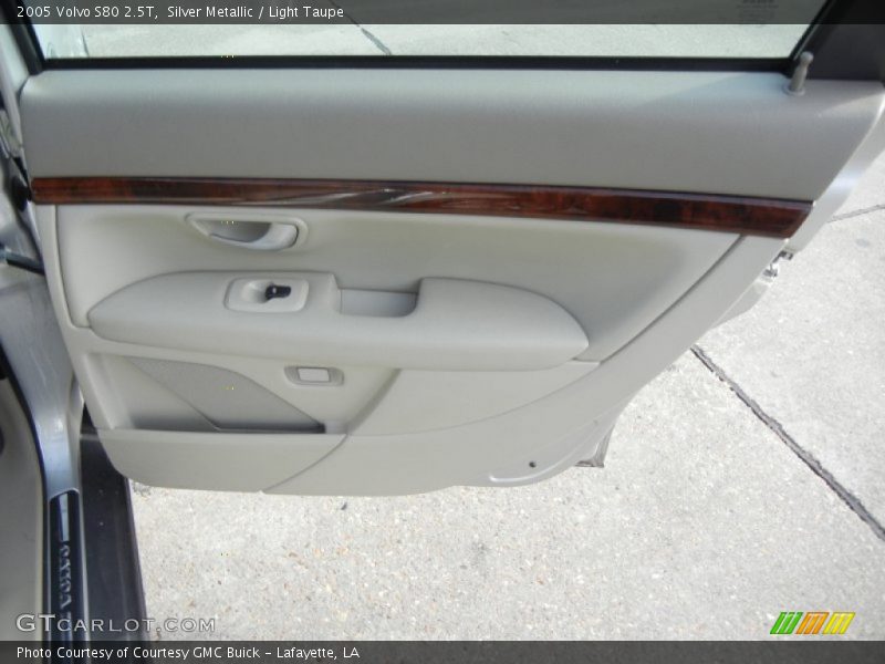 Silver Metallic / Light Taupe 2005 Volvo S80 2.5T