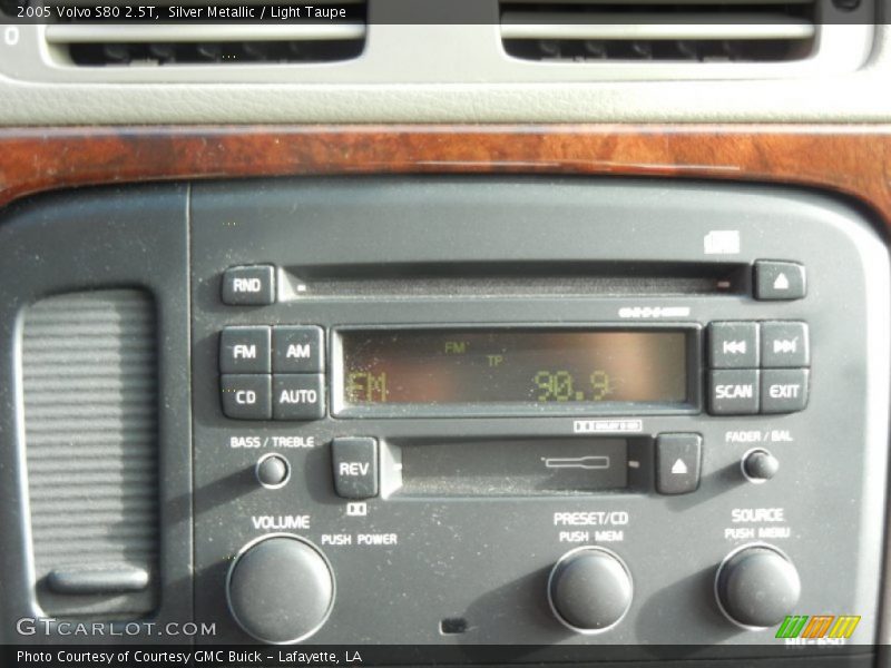 Silver Metallic / Light Taupe 2005 Volvo S80 2.5T