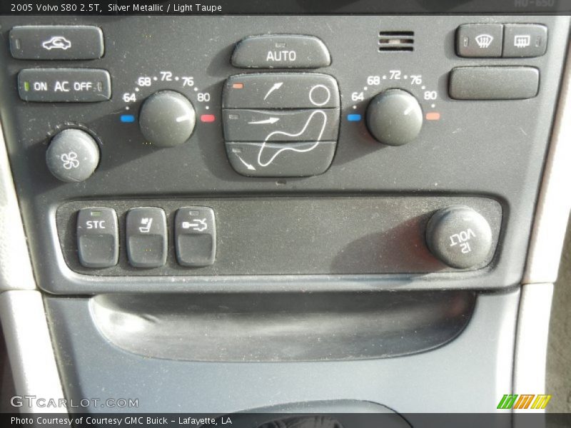 Silver Metallic / Light Taupe 2005 Volvo S80 2.5T