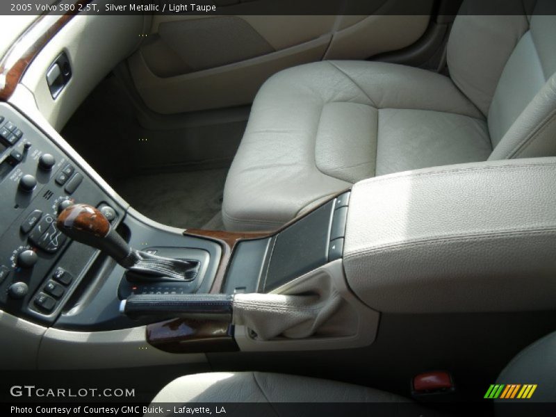 Silver Metallic / Light Taupe 2005 Volvo S80 2.5T
