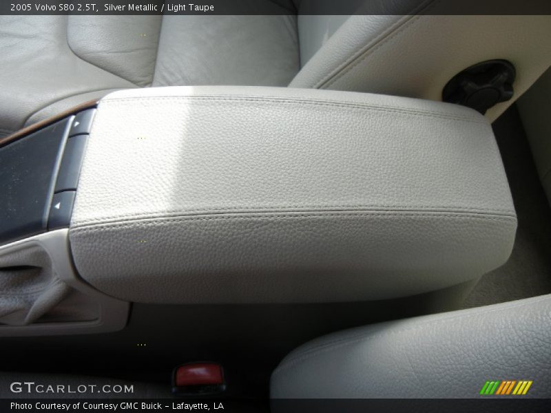 Silver Metallic / Light Taupe 2005 Volvo S80 2.5T