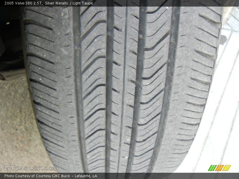 Silver Metallic / Light Taupe 2005 Volvo S80 2.5T