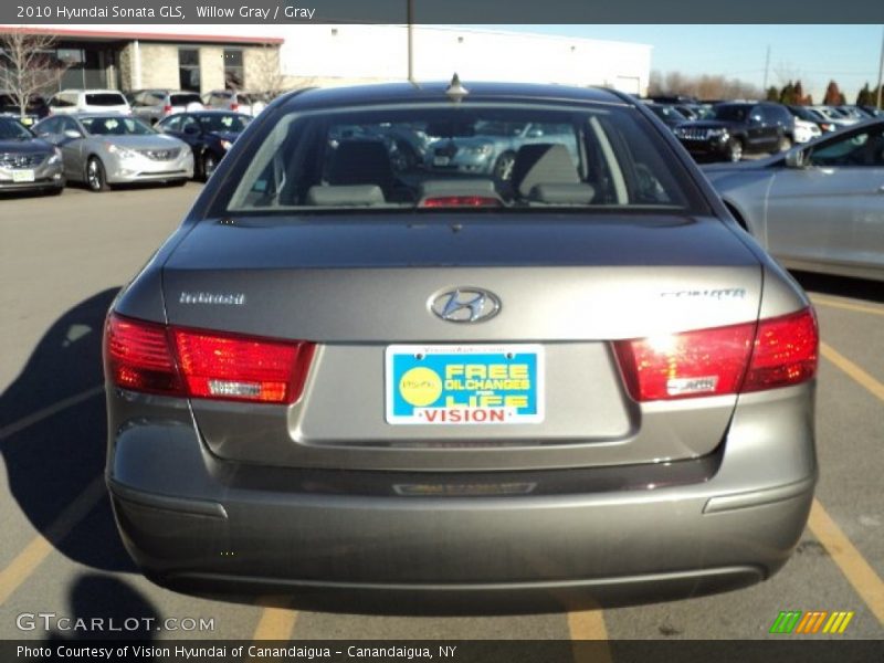 Willow Gray / Gray 2010 Hyundai Sonata GLS