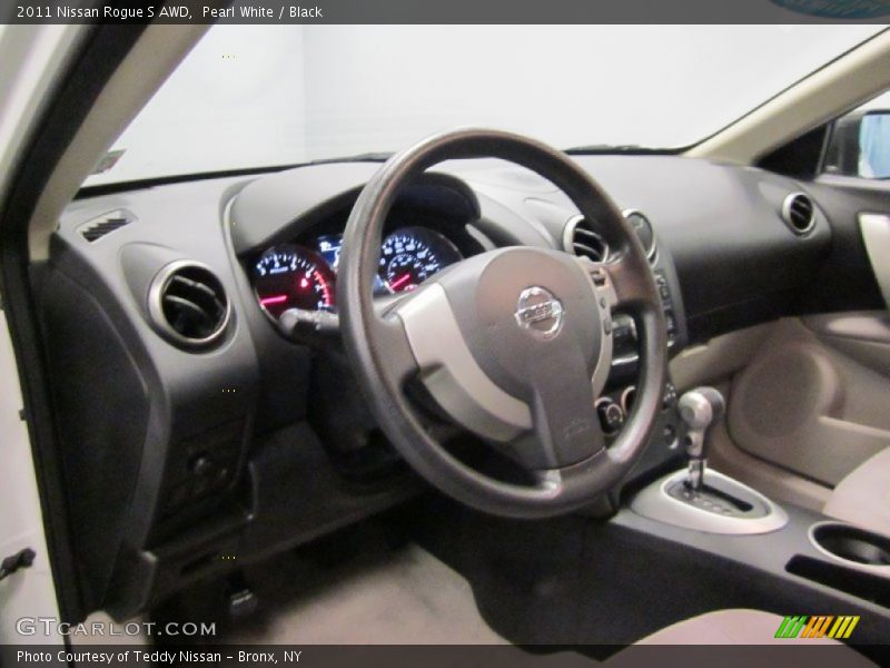 Pearl White / Black 2011 Nissan Rogue S AWD