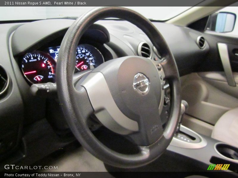 Pearl White / Black 2011 Nissan Rogue S AWD