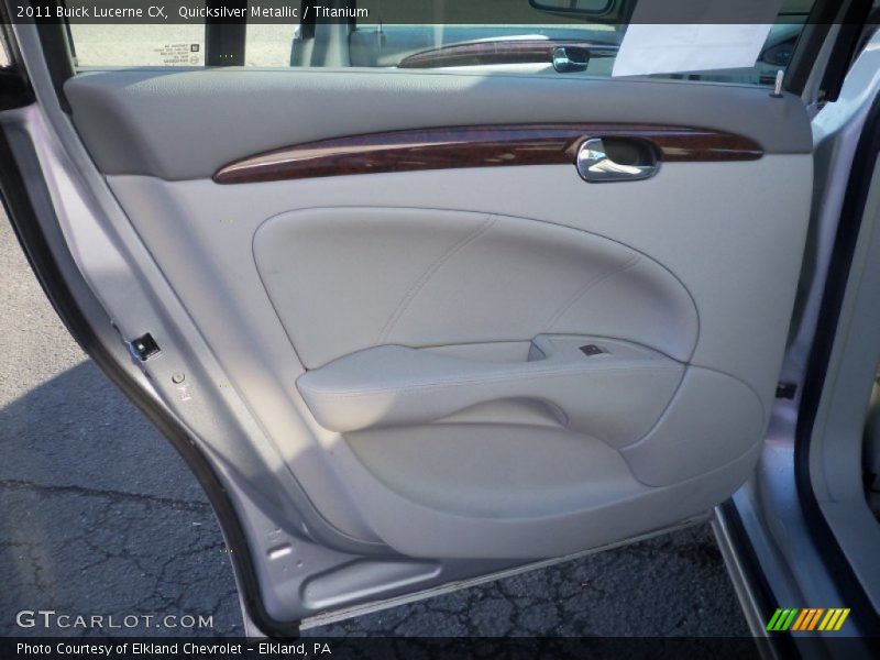 Quicksilver Metallic / Titanium 2011 Buick Lucerne CX
