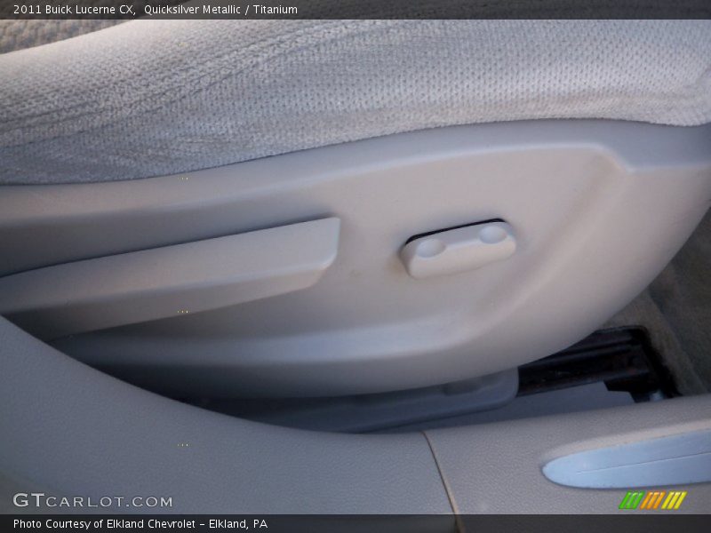 Quicksilver Metallic / Titanium 2011 Buick Lucerne CX