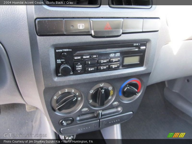 Ebony Black / Gray 2004 Hyundai Accent Coupe