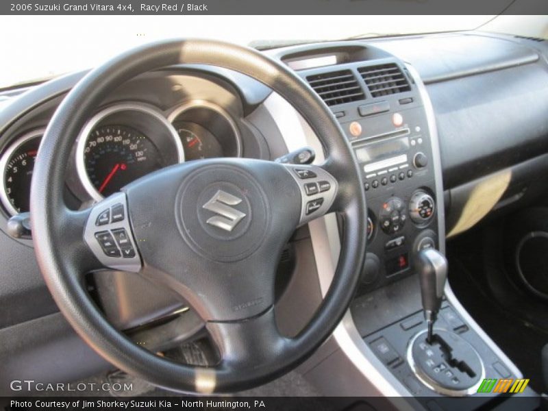 Racy Red / Black 2006 Suzuki Grand Vitara 4x4