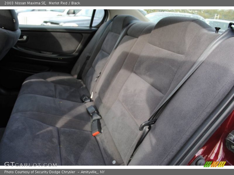 Merlot Red / Black 2003 Nissan Maxima SE