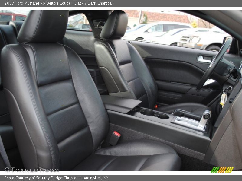 Black / Dark Charcoal 2007 Ford Mustang V6 Deluxe Coupe